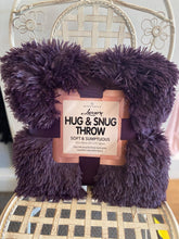 Load image into Gallery viewer, Hug & Snug Throw