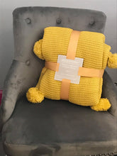 Load image into Gallery viewer, Chunky Hand Knit Pom Pom Throw