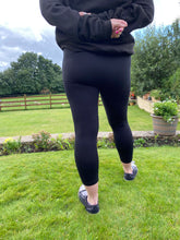 Load image into Gallery viewer, The TLYC 3/4 Cropped Length Legging
