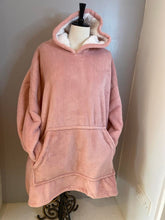 Load image into Gallery viewer, Blush Pink Fleecy Hooded Blanket