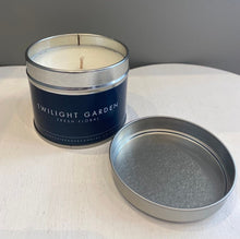 Load image into Gallery viewer, Yorkshire Rose Candles