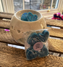 Load image into Gallery viewer, Heart Wax Melts