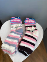 Load image into Gallery viewer, Fluffy patterned socks pack of 3
