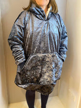 Load image into Gallery viewer, Grey Velvet Fleecy Hooded Blanket
