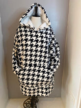 Load image into Gallery viewer, Houndstooth Print Fleecy Hooded Blanket
